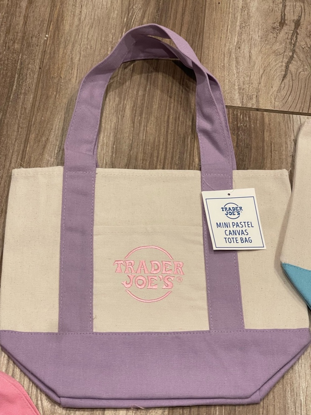 Trader Joe's 5 Pastel Canvas Tote Bag BUNDLE ~ 1 Large 💜 4 Minis 💜🩷🩵💚 NWT - Picture 5 of 10